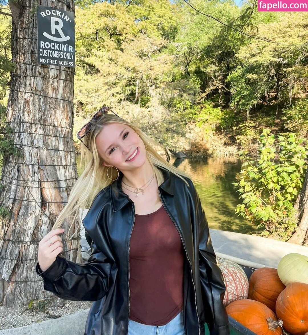 Mads Thompson Maddiiedee hd model photo