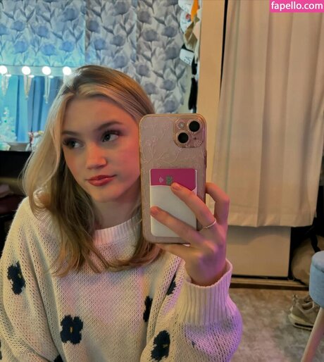 pussy spreading onlyfans pornos picture