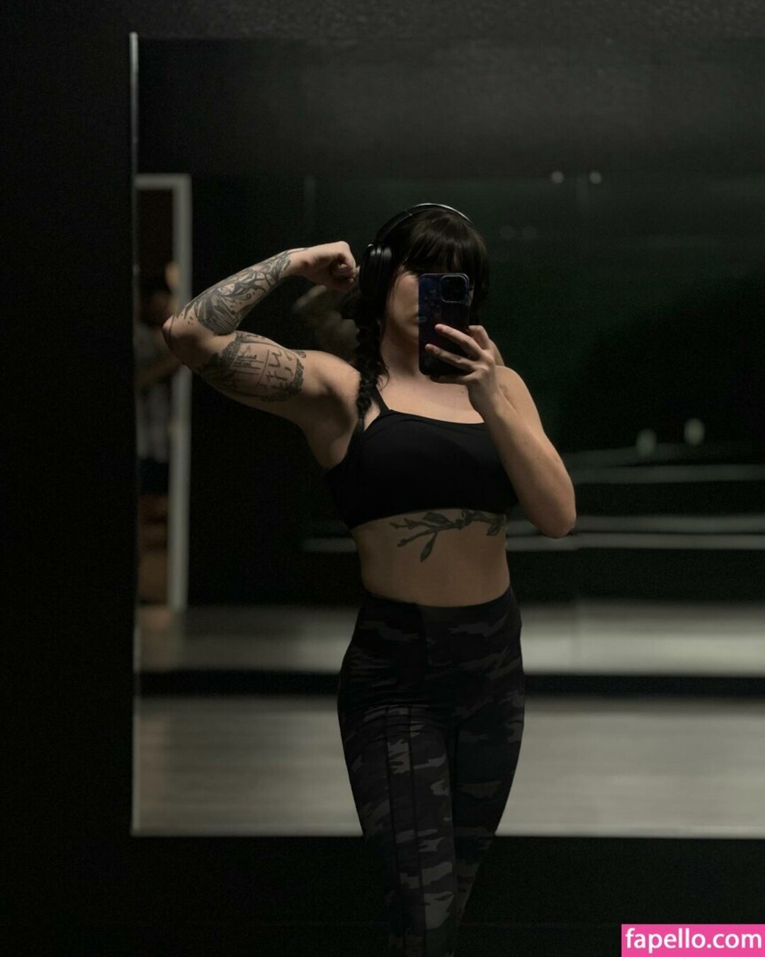Juliakins pornographic model images