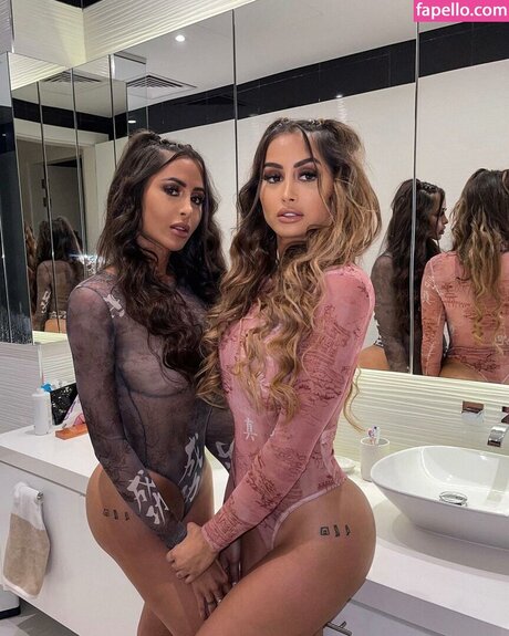 El Himer model exclusive photo