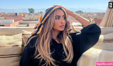 El Himer model naked photo