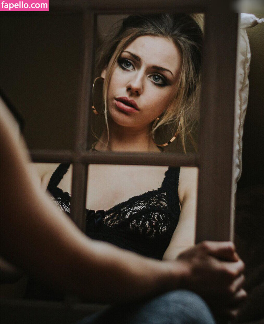 Maddie Phillips model exclusive image