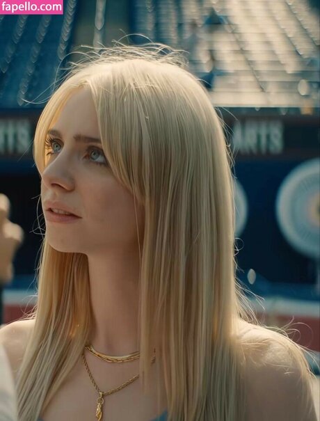 Maddie Phillips pretty actress images