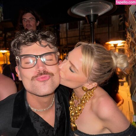 Maddie Phillips model best picture