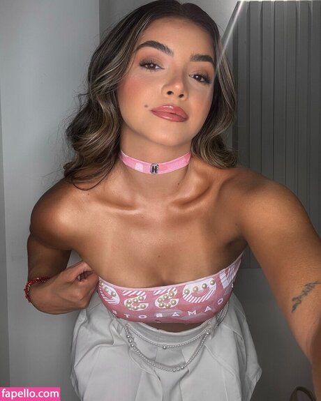 Larissa Esther model best img