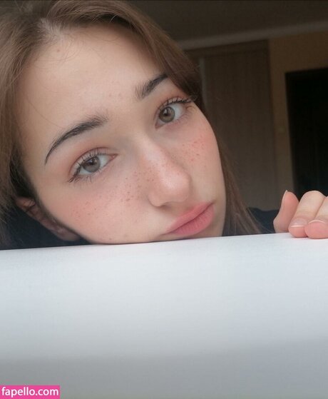 Polly Bee pornstar img