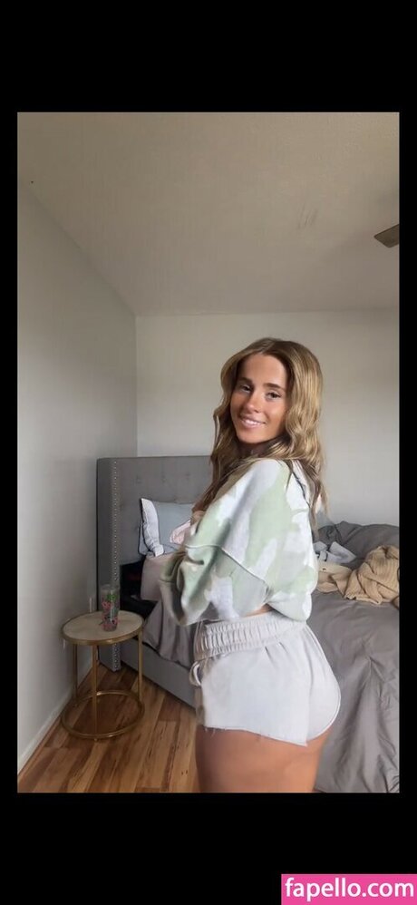 Livromanoo naked pornstar gallery