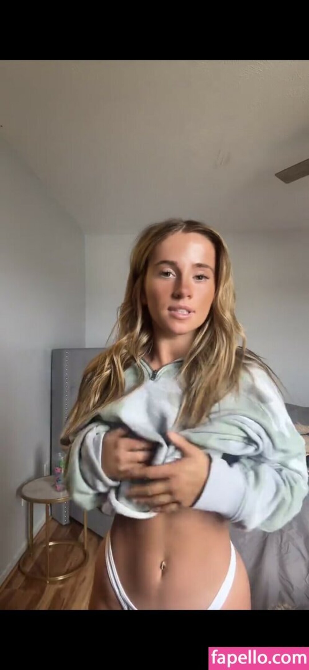 Livromanoo model sexy archive