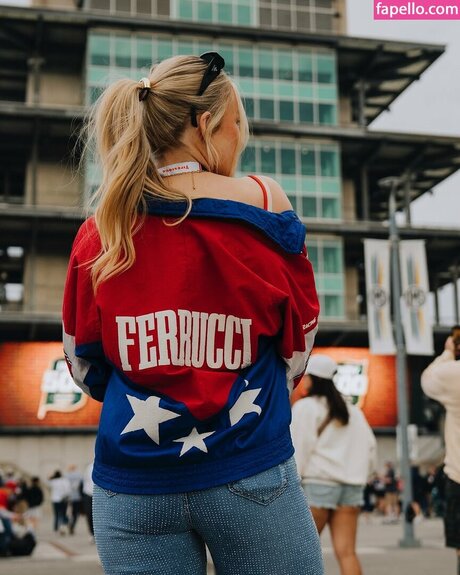 Lynzie Fulton perfect actress gallery