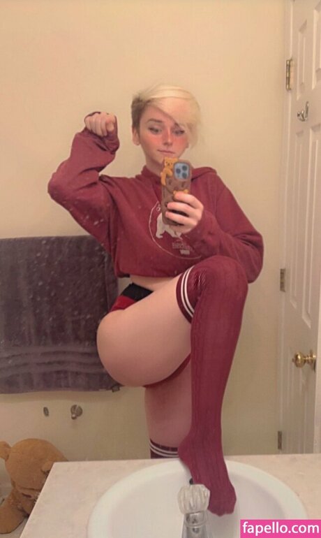 Stitchiot naked actress photos