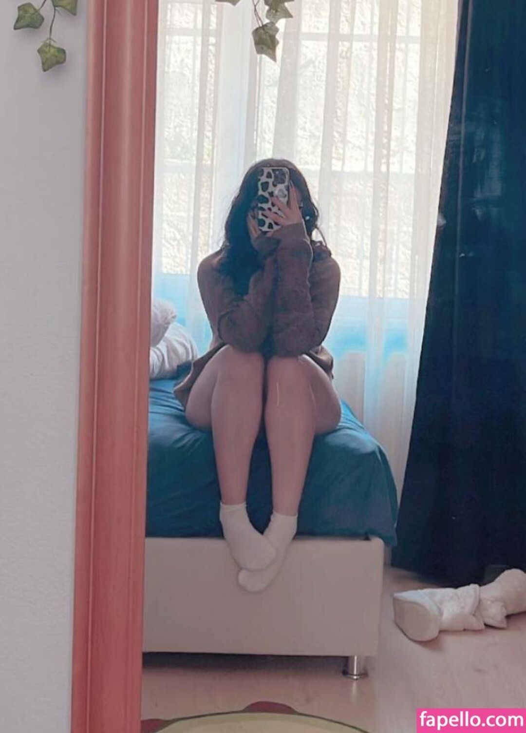 Su Balc model naked photo