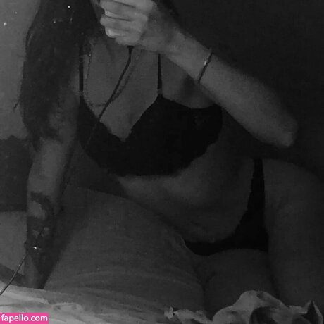 lucii p__ model sexy photos