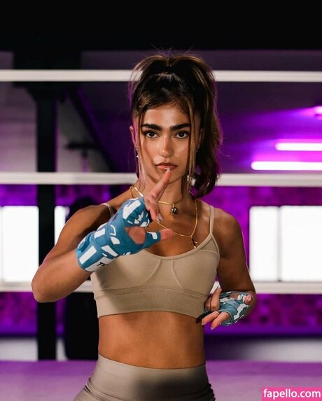 Rayna V best actress gallery