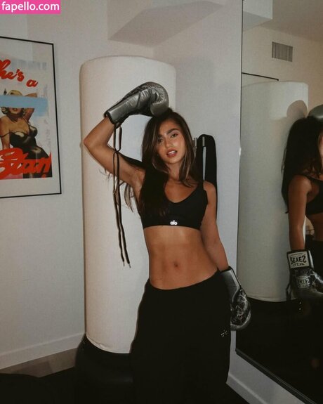 Rayna V star beautiful picture