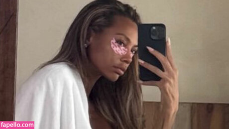 Kysre Gondrezick art pornstar pic