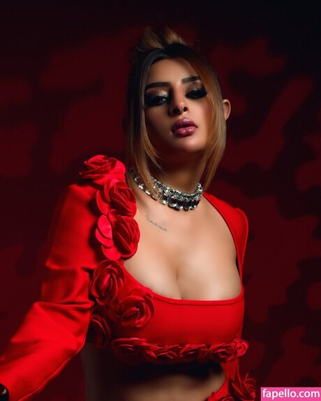 Avneet Kaur art pornstar photos