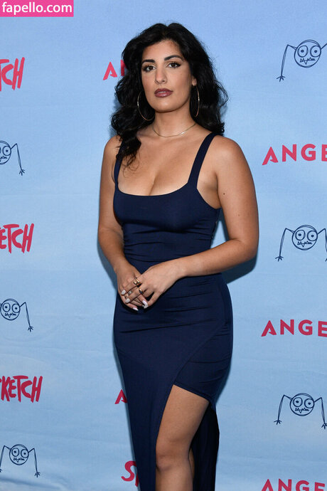 girlfriend onlyfans erotic photo