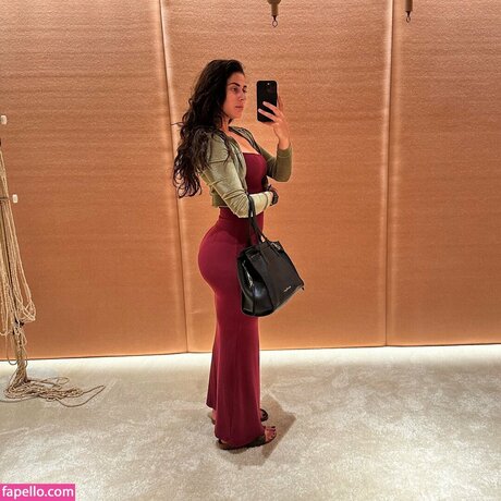 sarahbood hd model photo