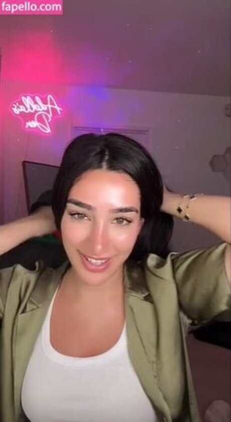 adolladola model hd image