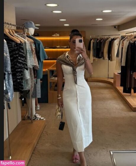 adolladola actress pictures