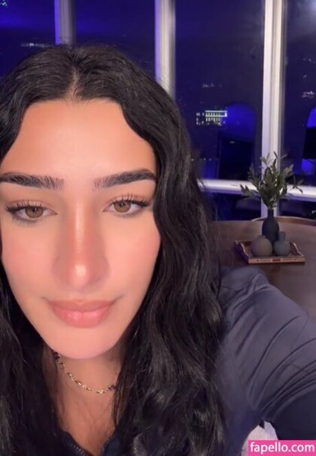 adolladola model hot pictures