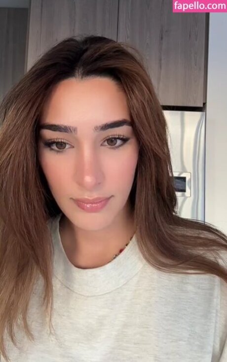 adolladola art star photo