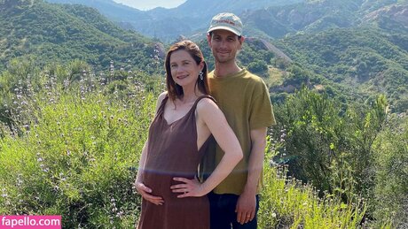 Bonnie Right top model photos