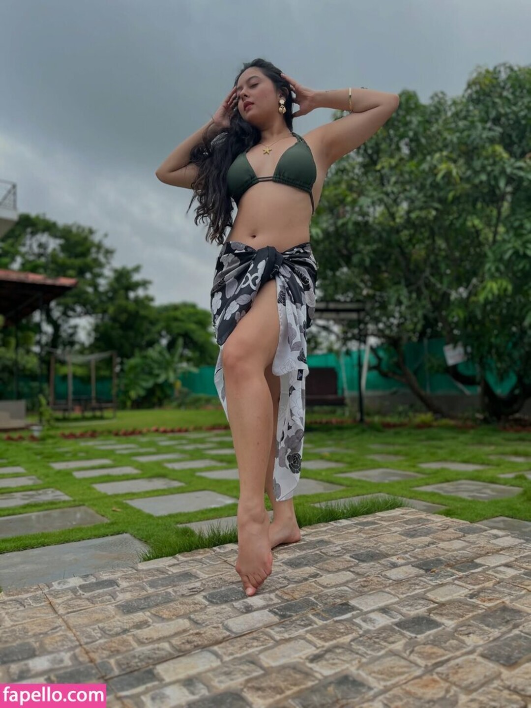 Sasha Shetty model erotic gallery