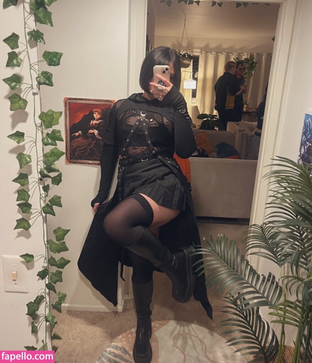 old mom onlyfans nude picture