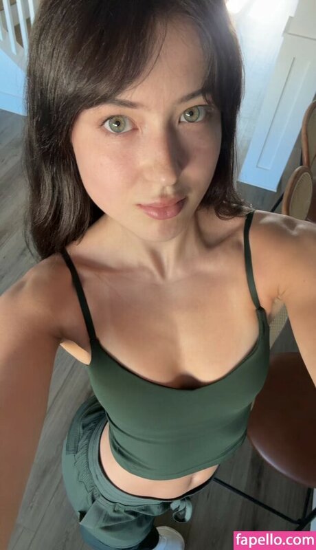 Emma Lanyi nice pornstar picture