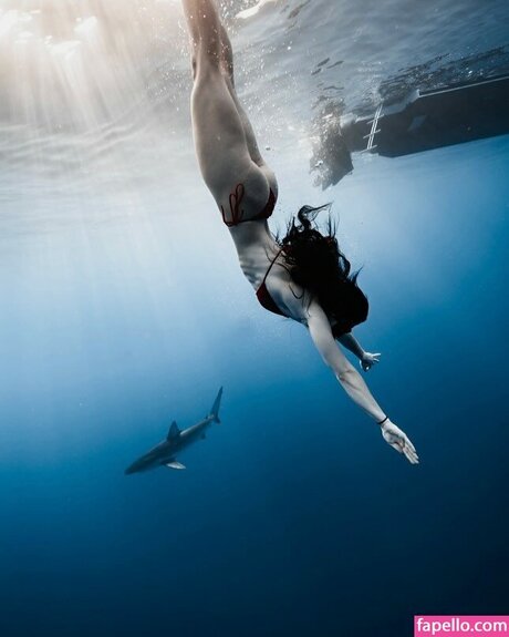 Emma Lanyi beautiful pornstar gallery