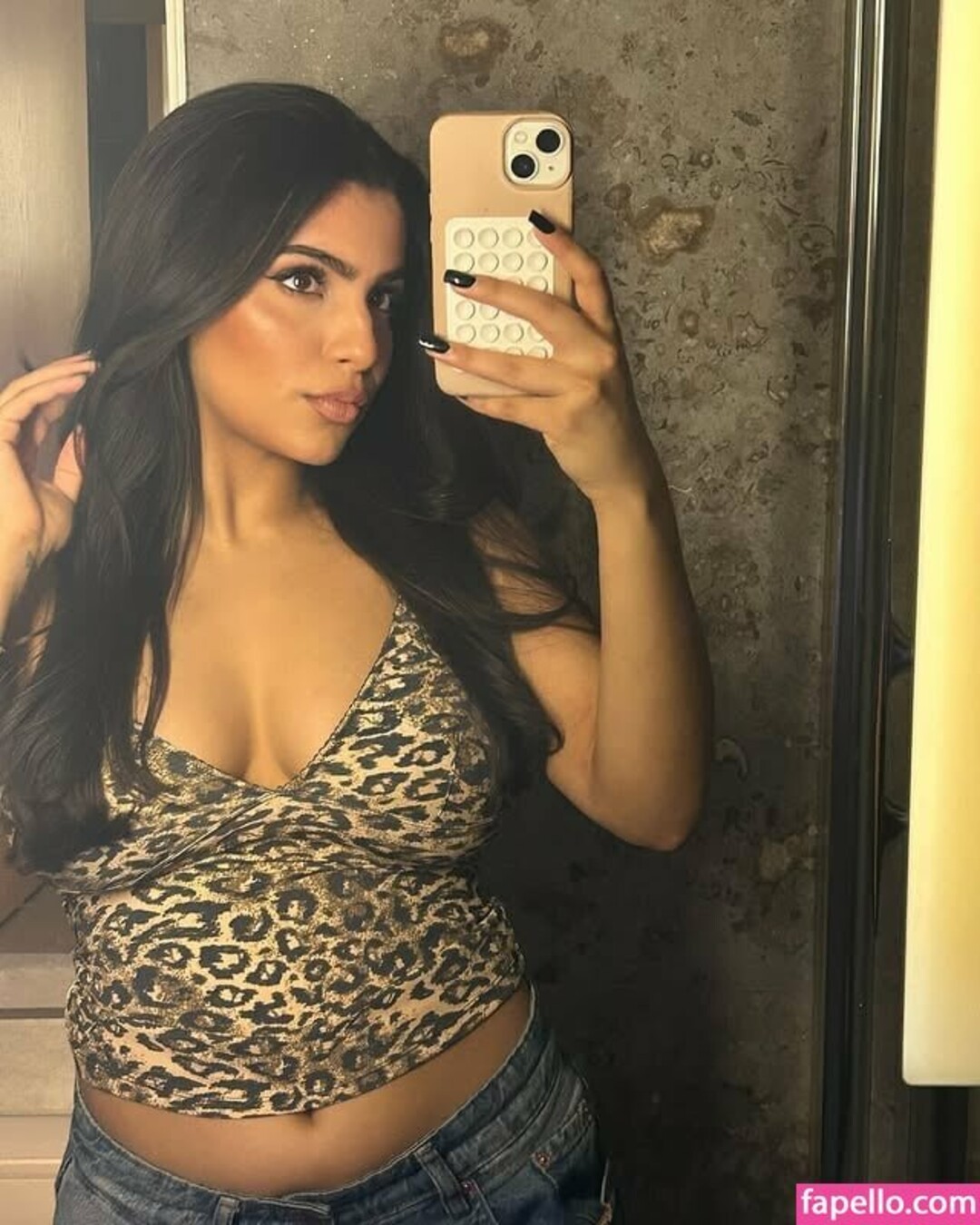 Jaya Thandi model pornographic pictures
