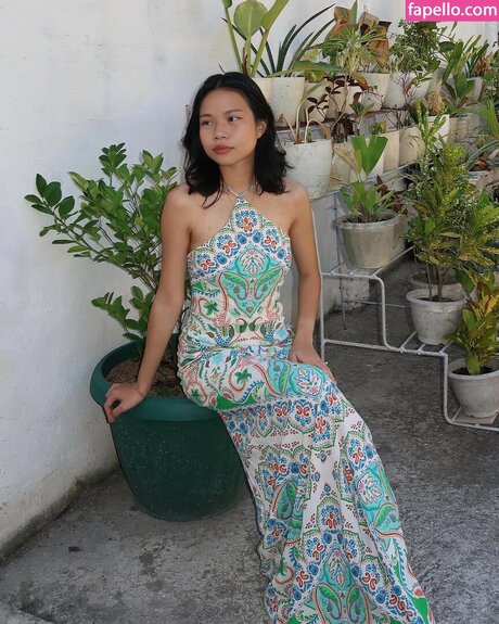 ThaiAndFrench model erotic picture