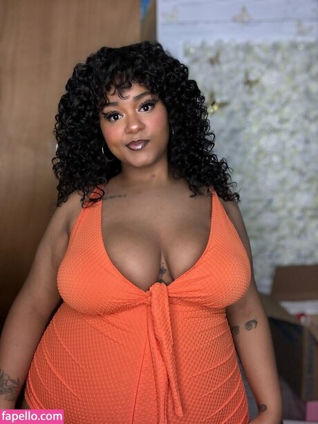 Millybunnie top profile image