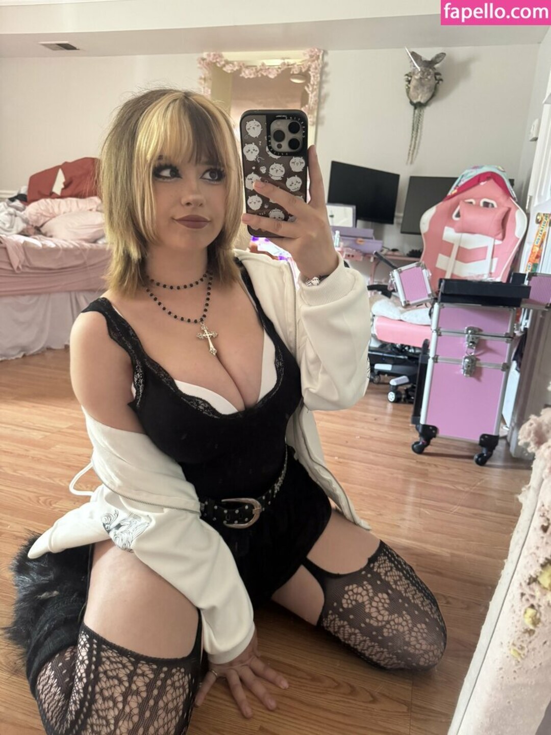 Saltedfishcakes nude pornstar photos