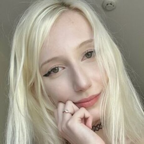 MayBunny sex pornstar photos