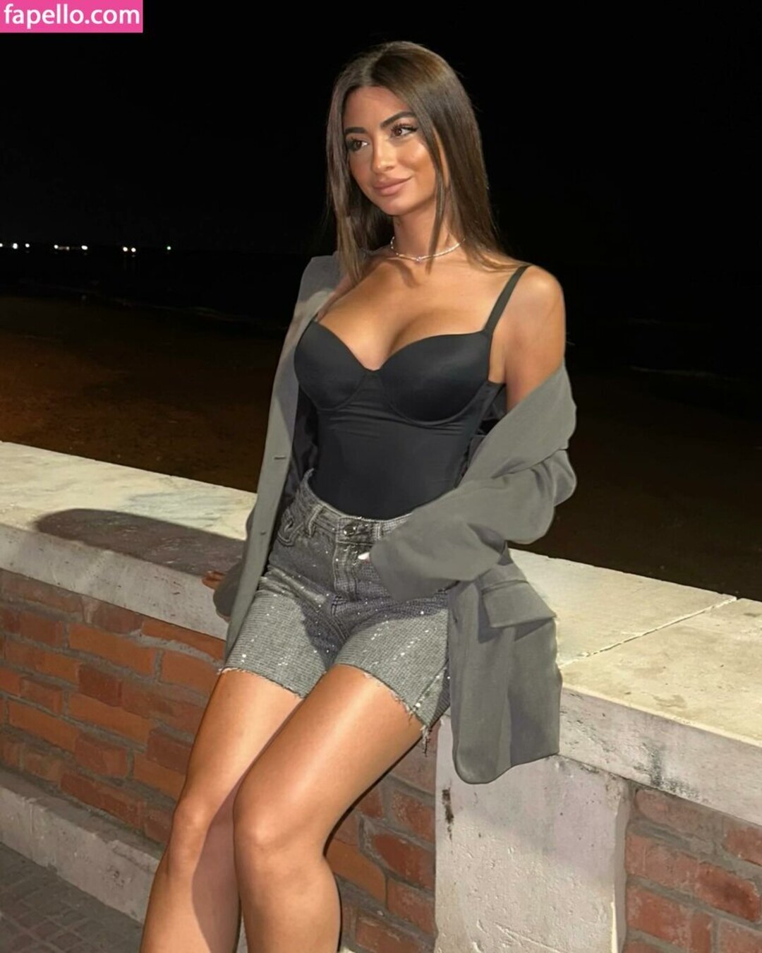 Melissasantachiara nude model images