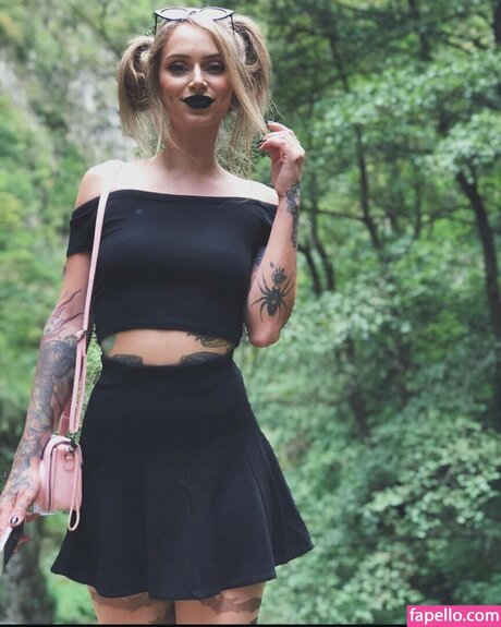 Emma Olofsson xxx actress pics