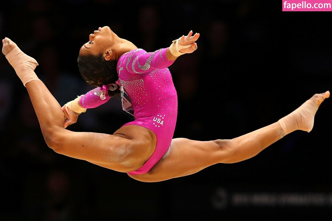 Gabby Douglas erotic star pictures