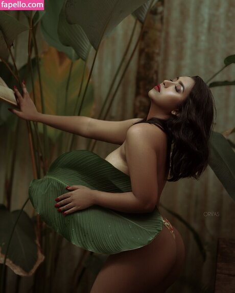 Debochan high quality model pic