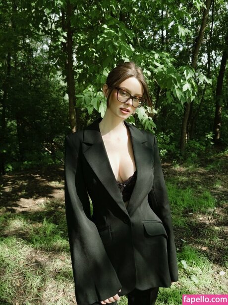 big tits threesome onlyfans art nude galleries