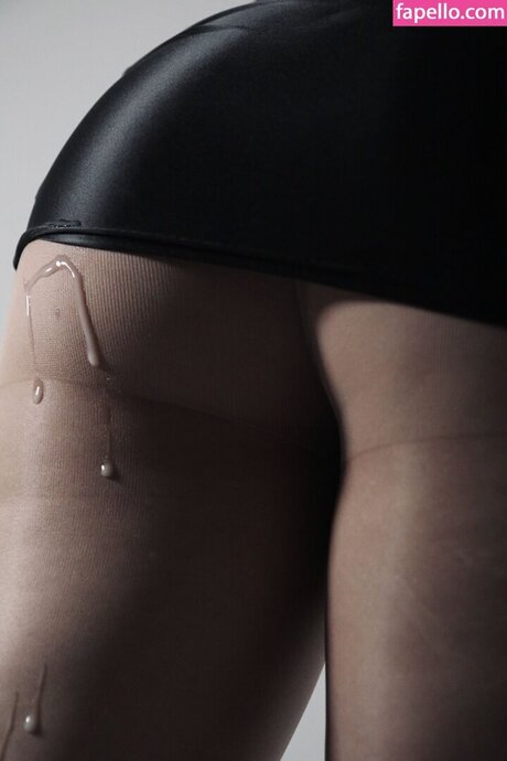 Nyeupe model xxx pics