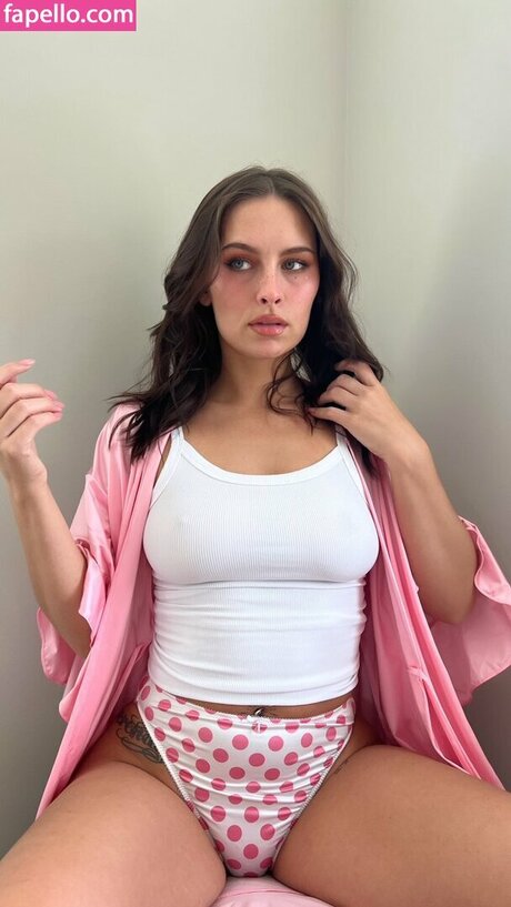 Eve Gladden model adult image