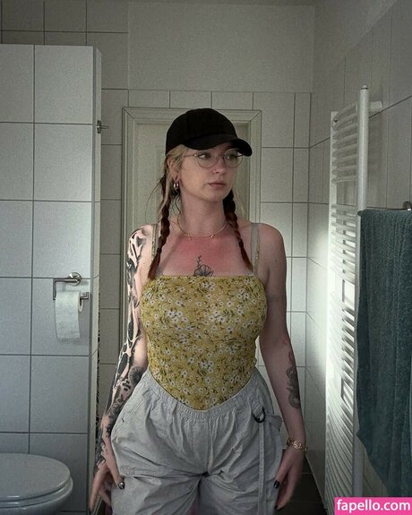 naked milf onlyfans hot pics