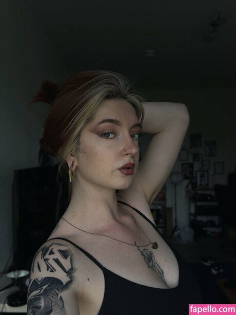 Kiras note pornographic model pictures