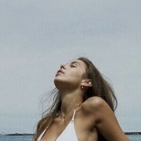 Sofia Silvestri model perfect image