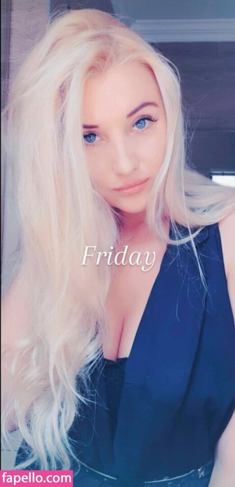 Amber Koltzow Bastick model art picture