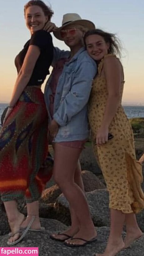 Amber Koltzow Bastick top actress photos