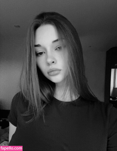 sharrimalagisi pornstar pretty image