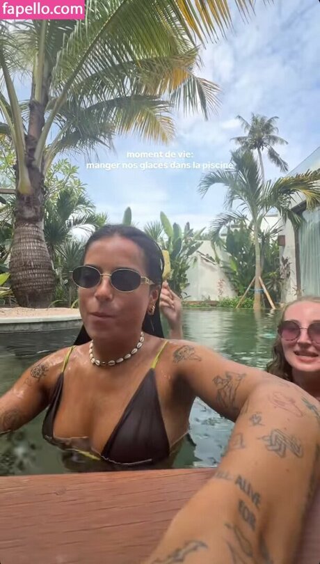 Julie Ferrat xxx model images